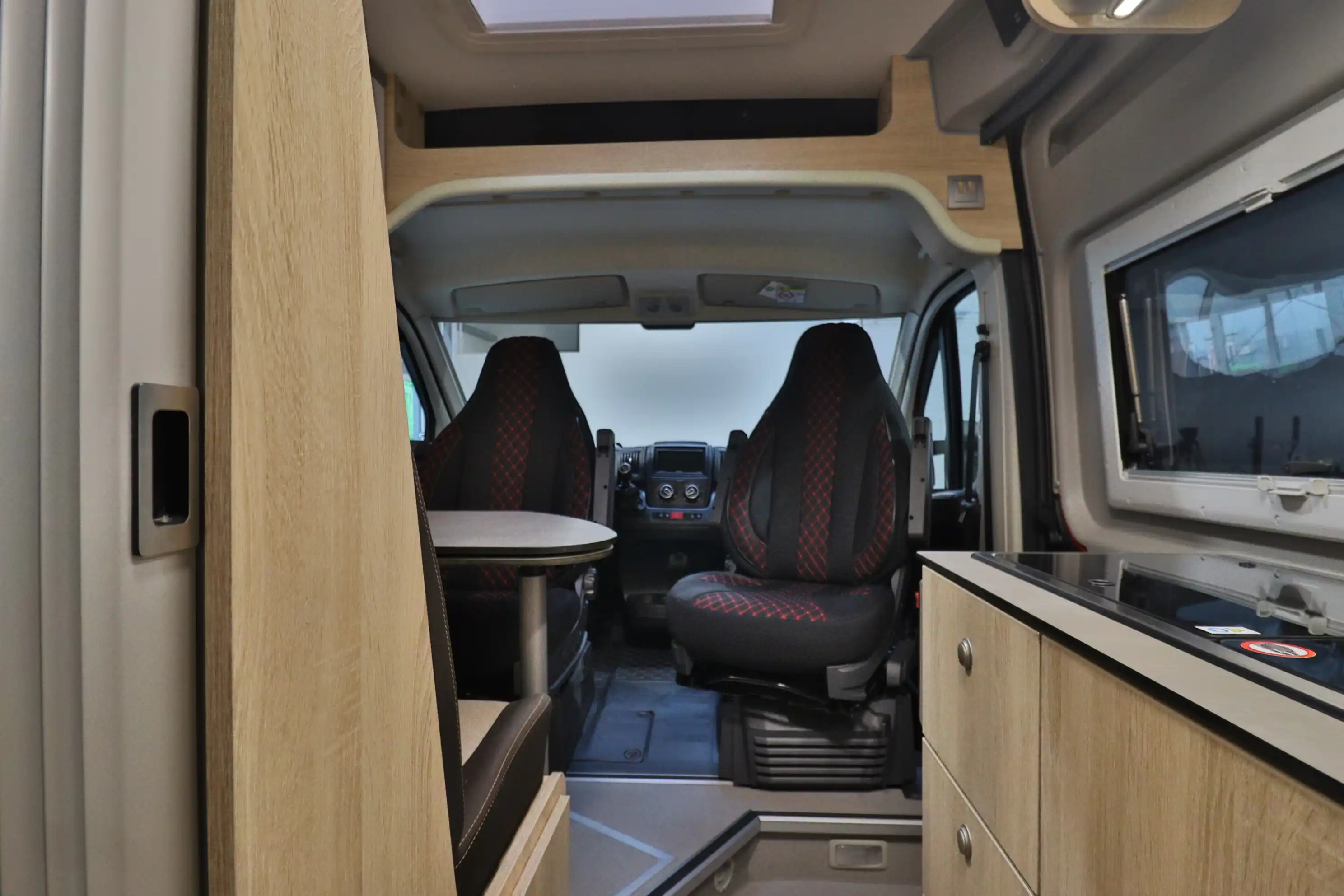 CLEVER Van 600 Celebration